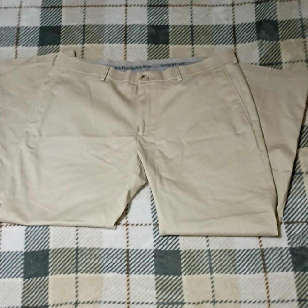 Haggar Men's Khaki Chinos